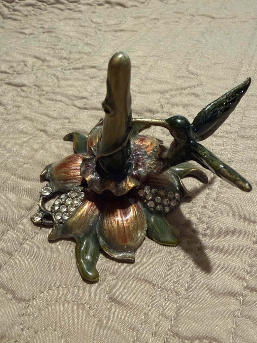 Hummingbird Floral Ring Holder in Green and Brown